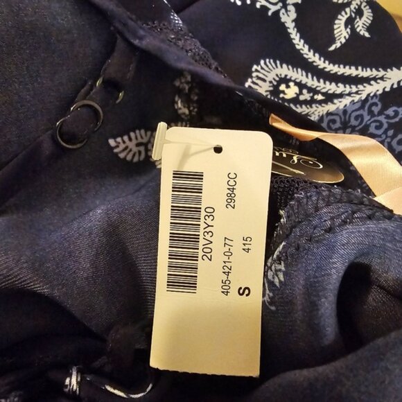 Blue and White La Vie En Rose Women's Paisley Print Lace Nightgown - Picture 7 of 9